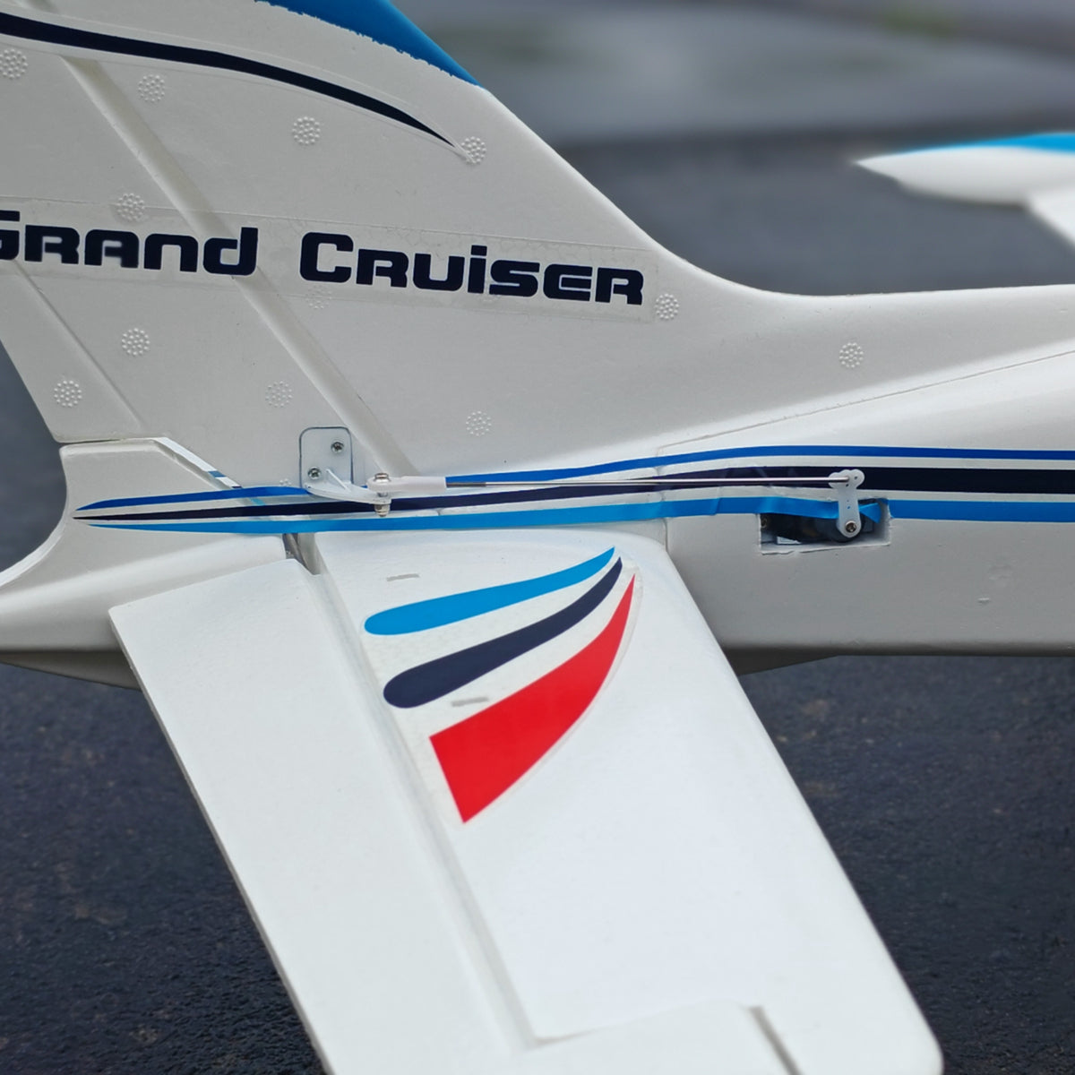 Dynam-Cessna-310-Grand-Cruiser-V3-Blue-4S-Twin-Motor-Radio-Control-Scale-Airplane-1300mm-Wingspan-DY8935_29