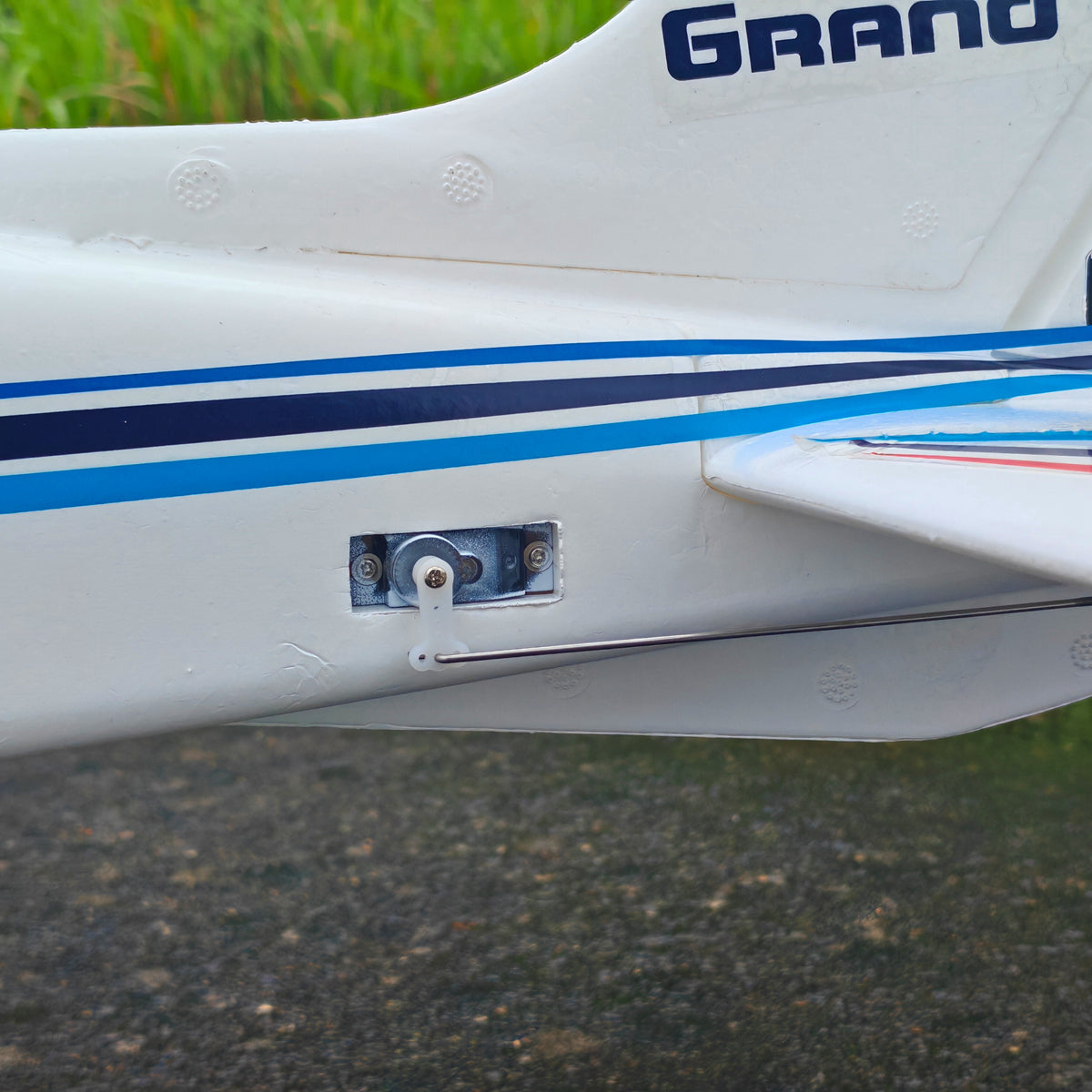 Dynam-Cessna-310-Grand-Cruiser-V3-Blue-4S-Twin-Motor-Radio-Control-Scale-Airplane-1300mm-Wingspan-DY8935_31