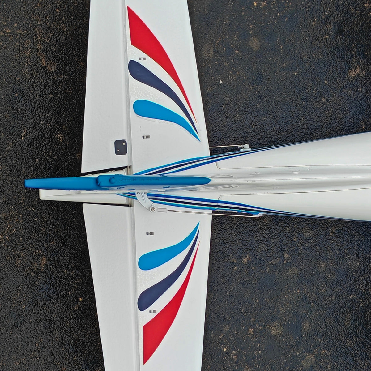 Dynam-Cessna-310-Grand-Cruiser-V3-Blue-4S-Twin-Motor-Radio-Control-Scale-Airplane-1300mm-Wingspan-DY8935_32