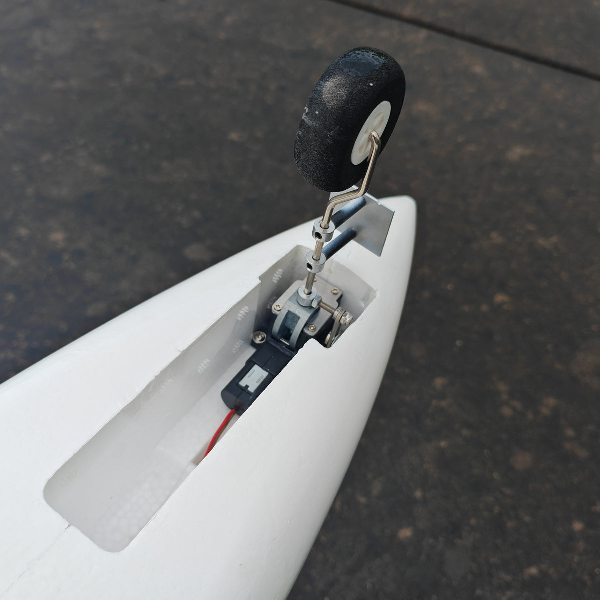 Dynam-Cessna-310-Grand-Cruiser-V3-Blue-4S-Twin-Motor-Radio-Control-Scale-Airplane-1300mm-Wingspan-DY8935_36