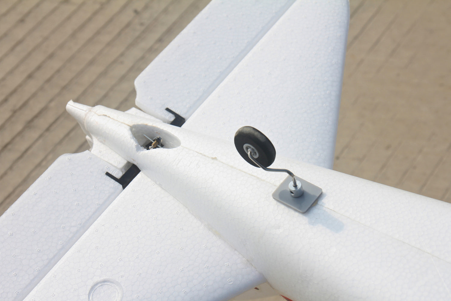 Dynam-DC-3-Skybus-White-RC-Radio-Controlled-Warbird-Airplane-1500mm-Wingspan-PNP-SPNP-BNF-RTF-6C-DY8931WT