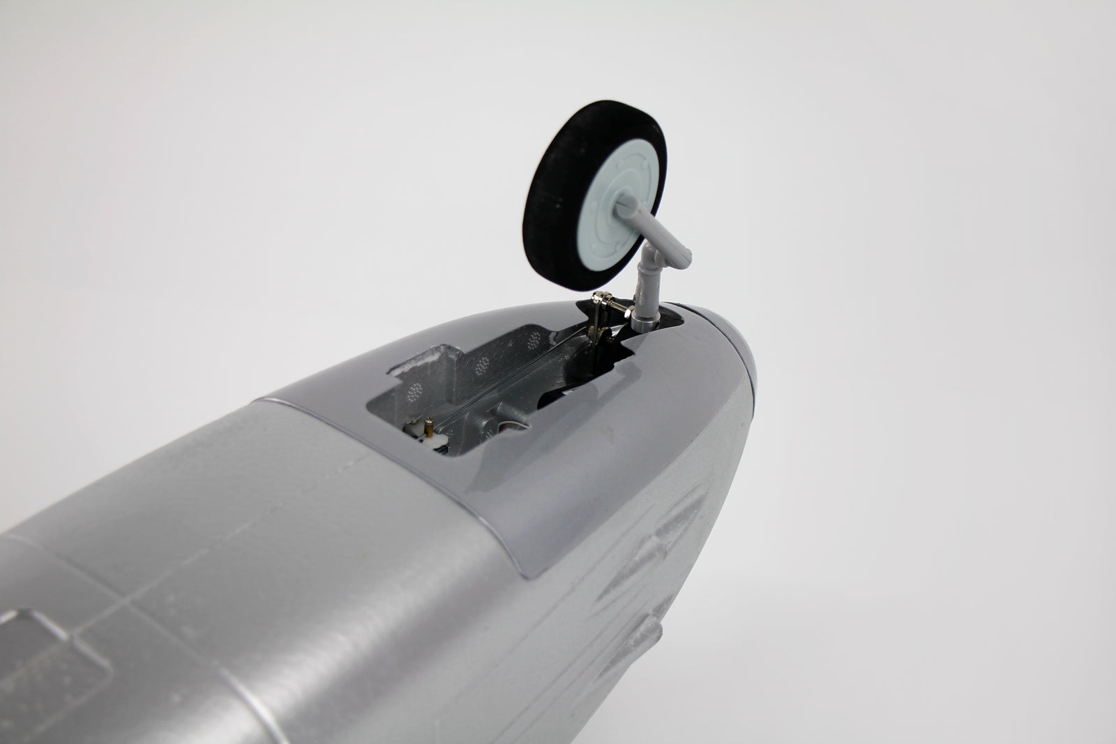 Dynam-Gloster-Meteor-F8-V2-Silver-6S-12-Blade-Twin-Inrunner-70mm-Radio-Controlled-EDF-Jet-Flaps-DY8974_19