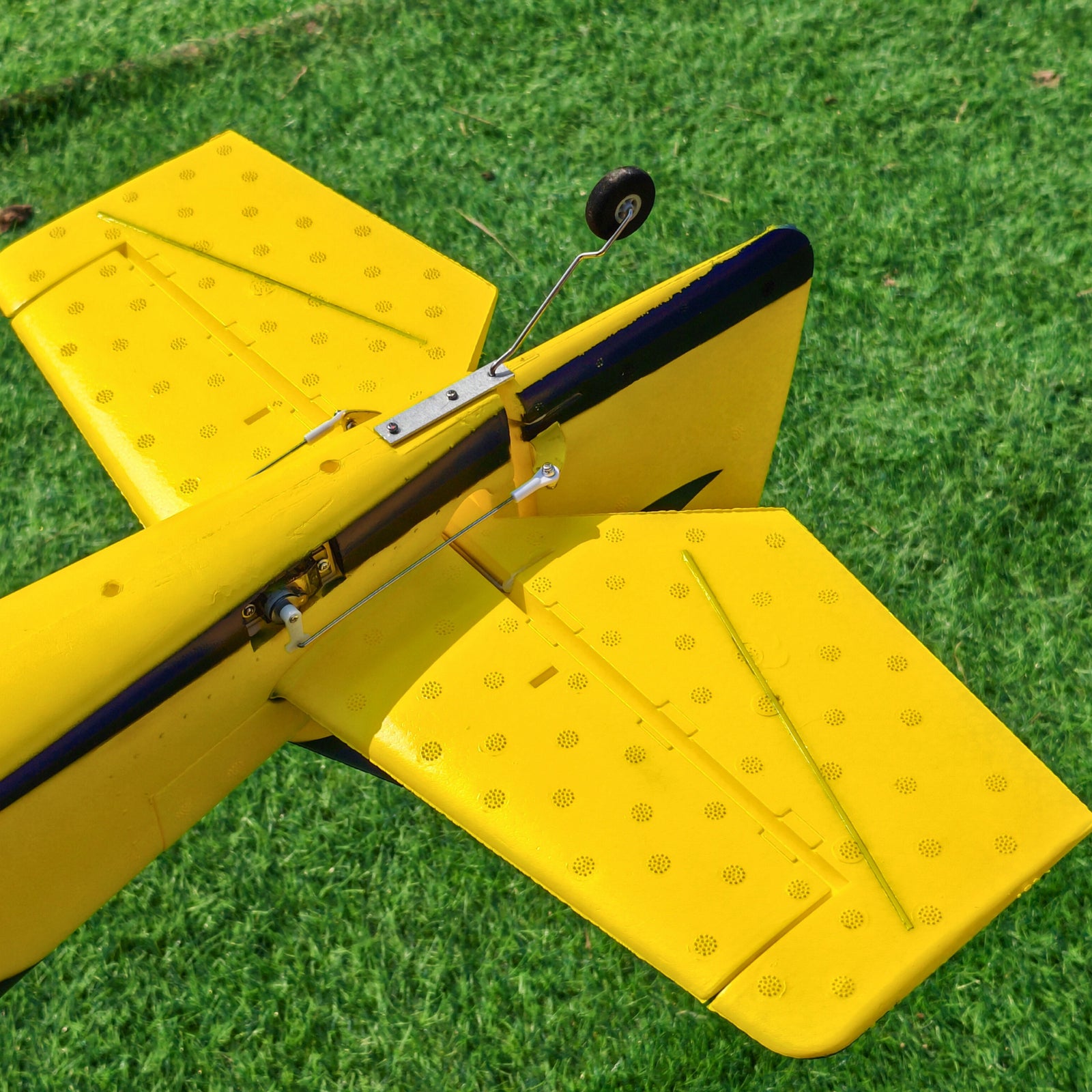 Dynam-Sukhoi-SU-26M-V2-Blue-4S-Aerobatic-3D-Sport-RC-Radio-Controlled-Plane-1200mm-Wingspan-PNP-SPNP-BNF-RTF-DY8948BL