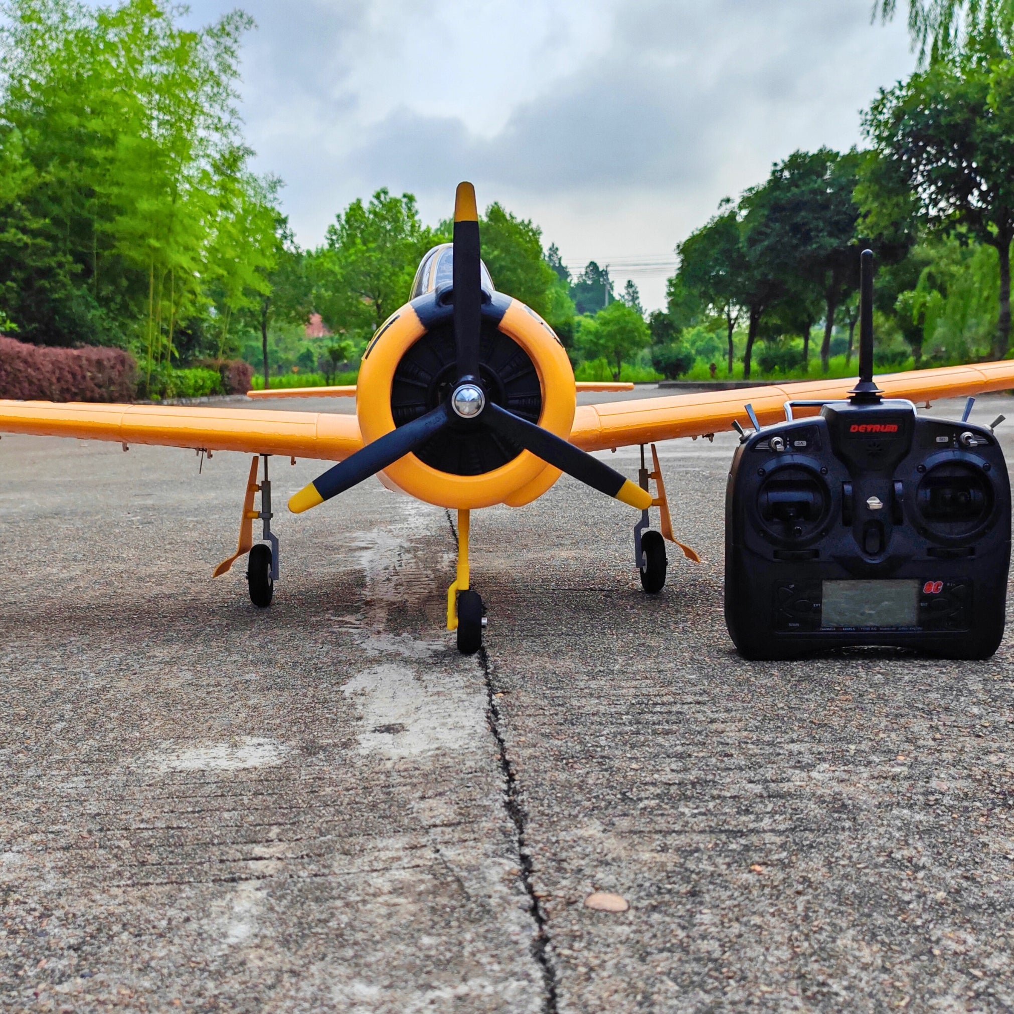 Dynam T28 Trojan V2 Yellow 4S RC Remote Control Warbird Airplane 1300mm Wingspan w/ Flaps DY8940YL