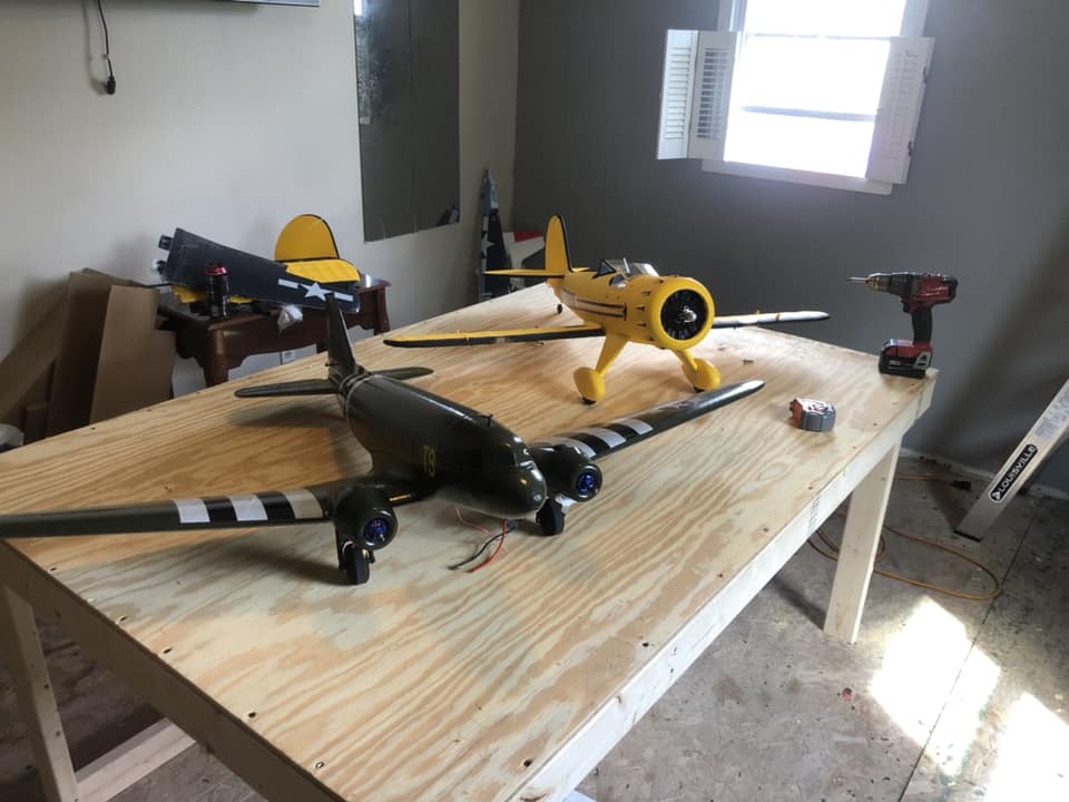 Dynam C-47 Green & Waco Yellow