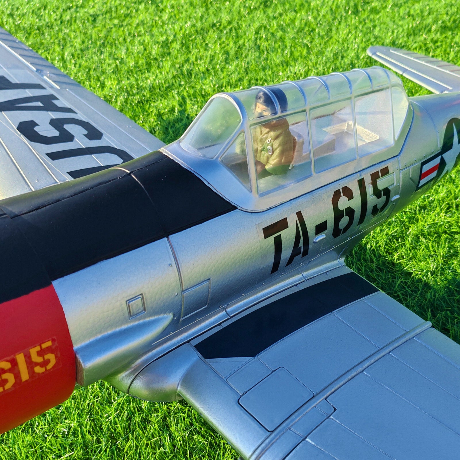 ハウス・オブ・バルサ社のT-6テキサン　エンジンラジコン飛行機キット Dynam AT-6 テキサン V3 4S RC ウォーバード プレーン 1400mm 3