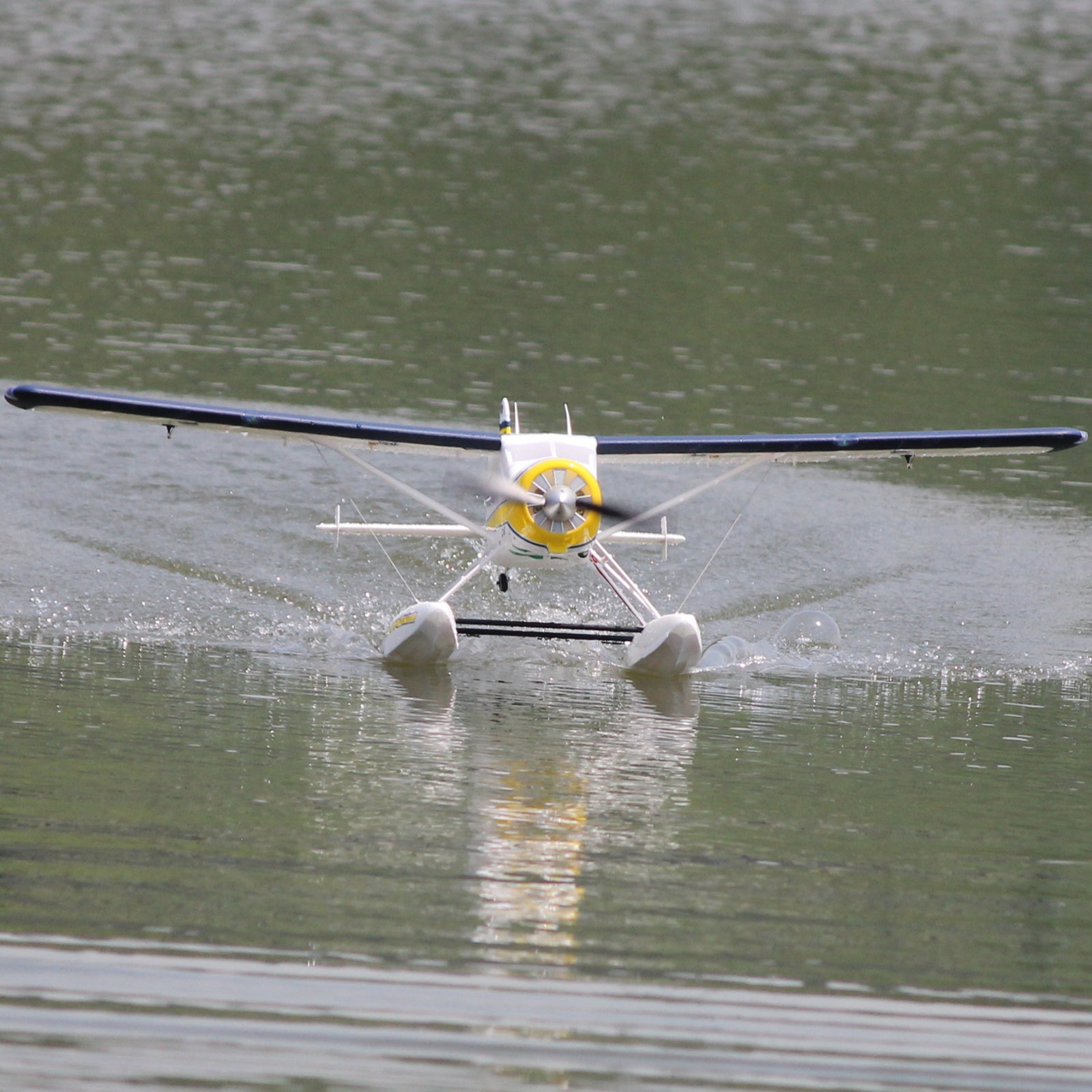 Dynam DHC-2 ビーバー V2 ブルー 4S RC 水上飛行機 1.5m フラップ付き