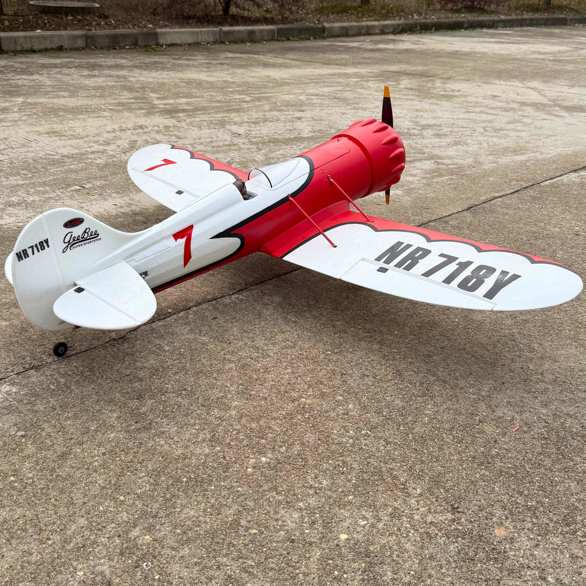 Dynam Gee Bee Y V2 Sport 3D Aerobatic 4S RC Plane 1300mm