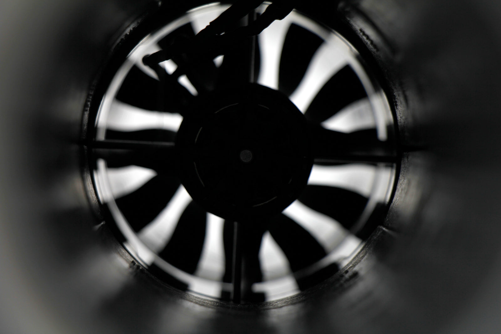 Dynam-Gloster-Meteor-F8-V2-Silver-6S-12-Blade-Twin-Inrunner-70mm-Radio-Controlled-EDF-Jet-Flaps-DY8974_10