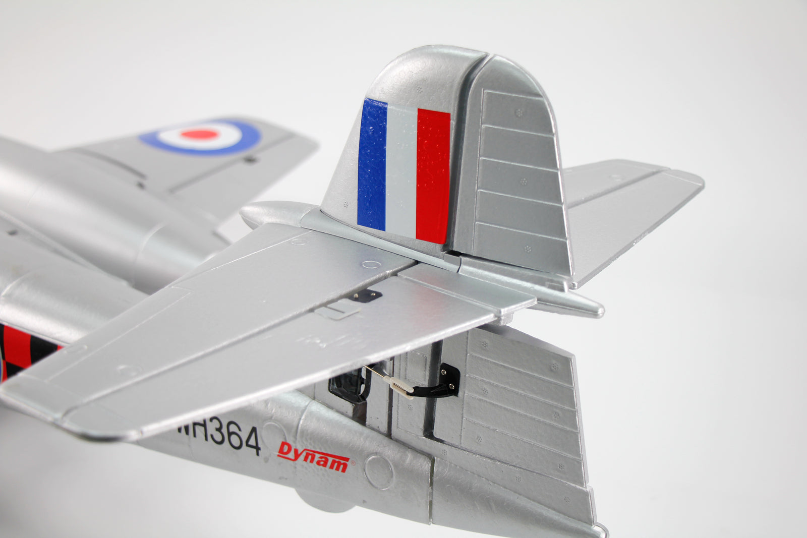 Dynam Gloster Meteor F8 V2 Silver 6S Twin 70mm EDF Jet w/ Flaps