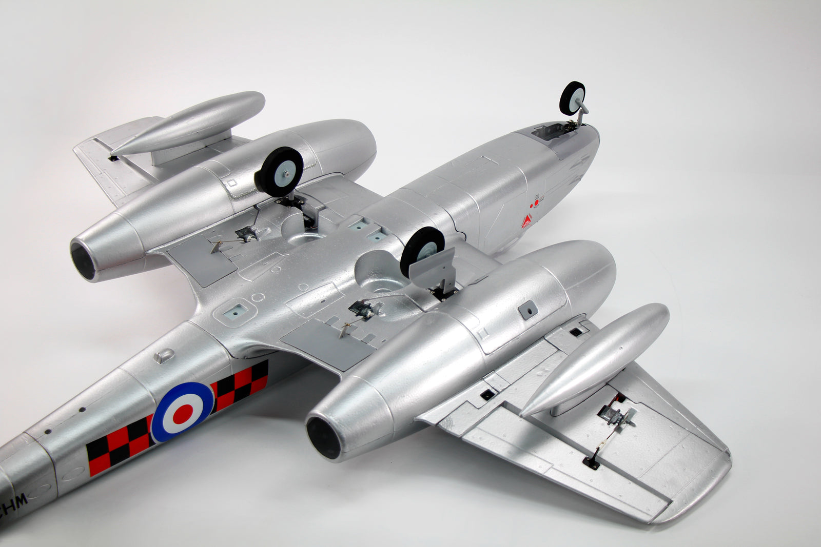 Dynam Gloster Meteor F8 V2 Silver 6S Twin 70mm EDF Jet w/ Flaps