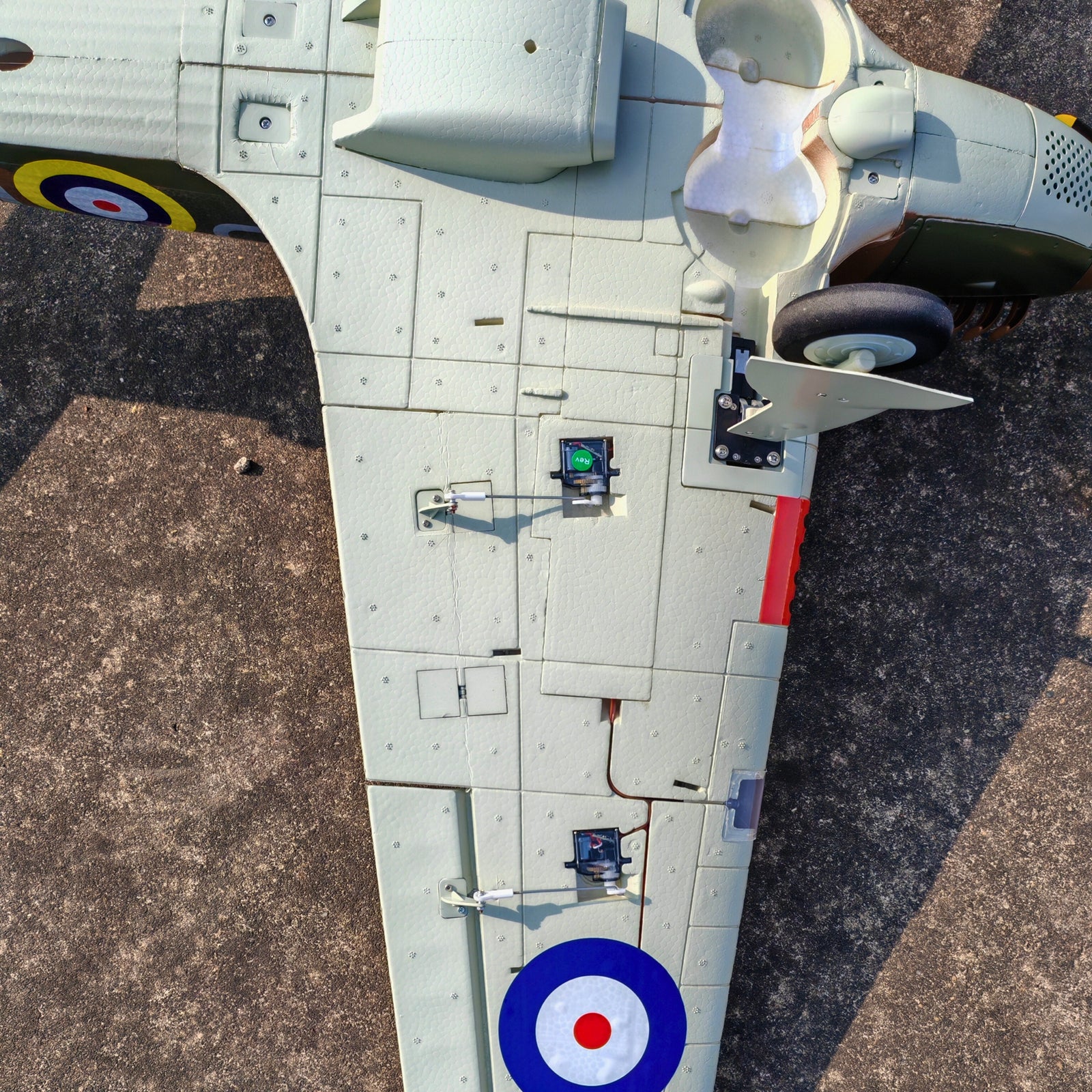 Dynam-Hawker-Hurricane-V3-4S-Radio-Controlled-RC-Warbird-Plane-1250mm-Flaps-DY8966-PNP-iStone-BNF-SRTF_24