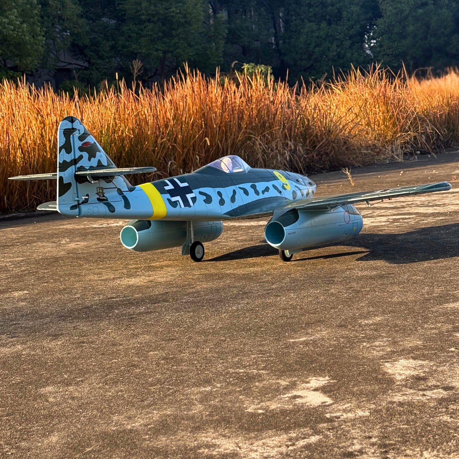 ｍｍです Dynam Me-262 V3 6S 12-Blade Twin 70mm EDF Jet 1.5m w/ Flaps