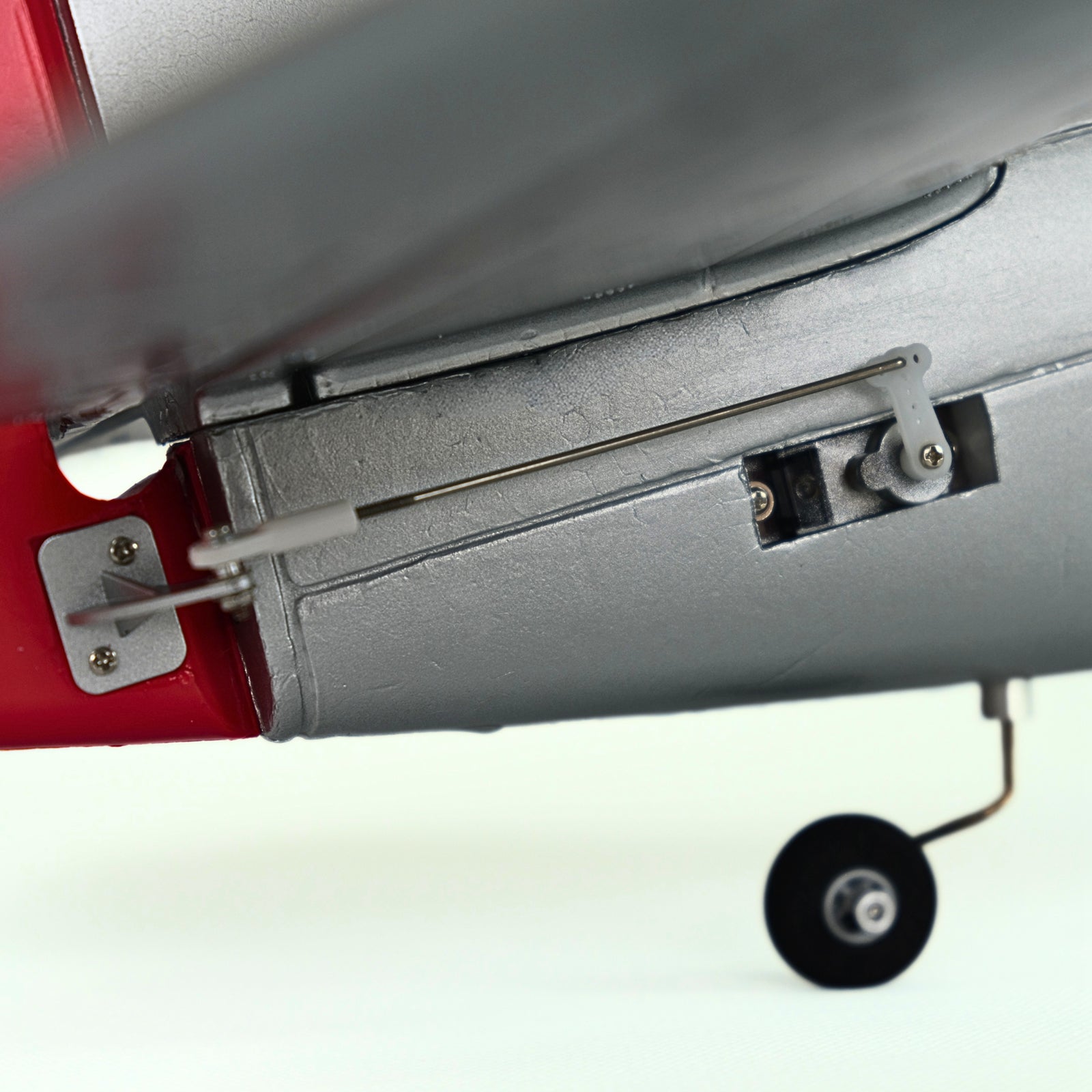 Dynam-P-47D-Thunderbolt-V2-4S-RC-Warbird-Plane-1220mm-DY8956_13