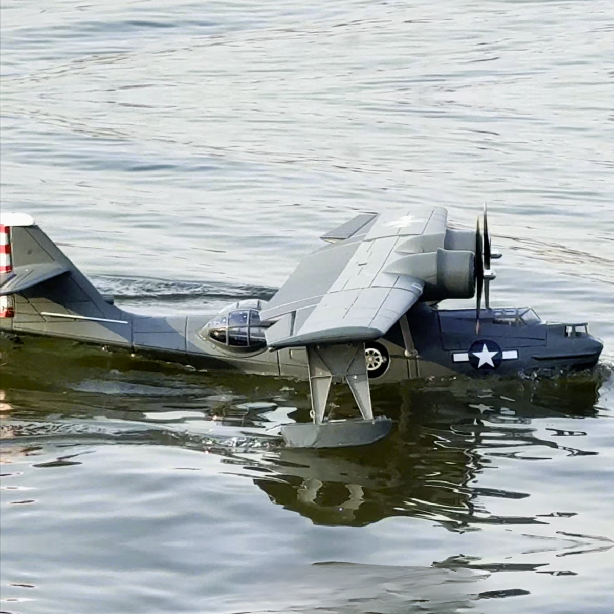 Dynam PBY カタリナ V2 グレー 双発フロートプレーン 1500mm