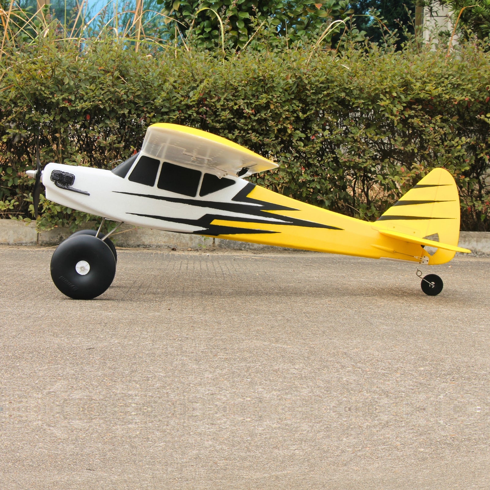 初心者に最適なRC RTF飛行機 - 簡単、安全、そして楽しい
