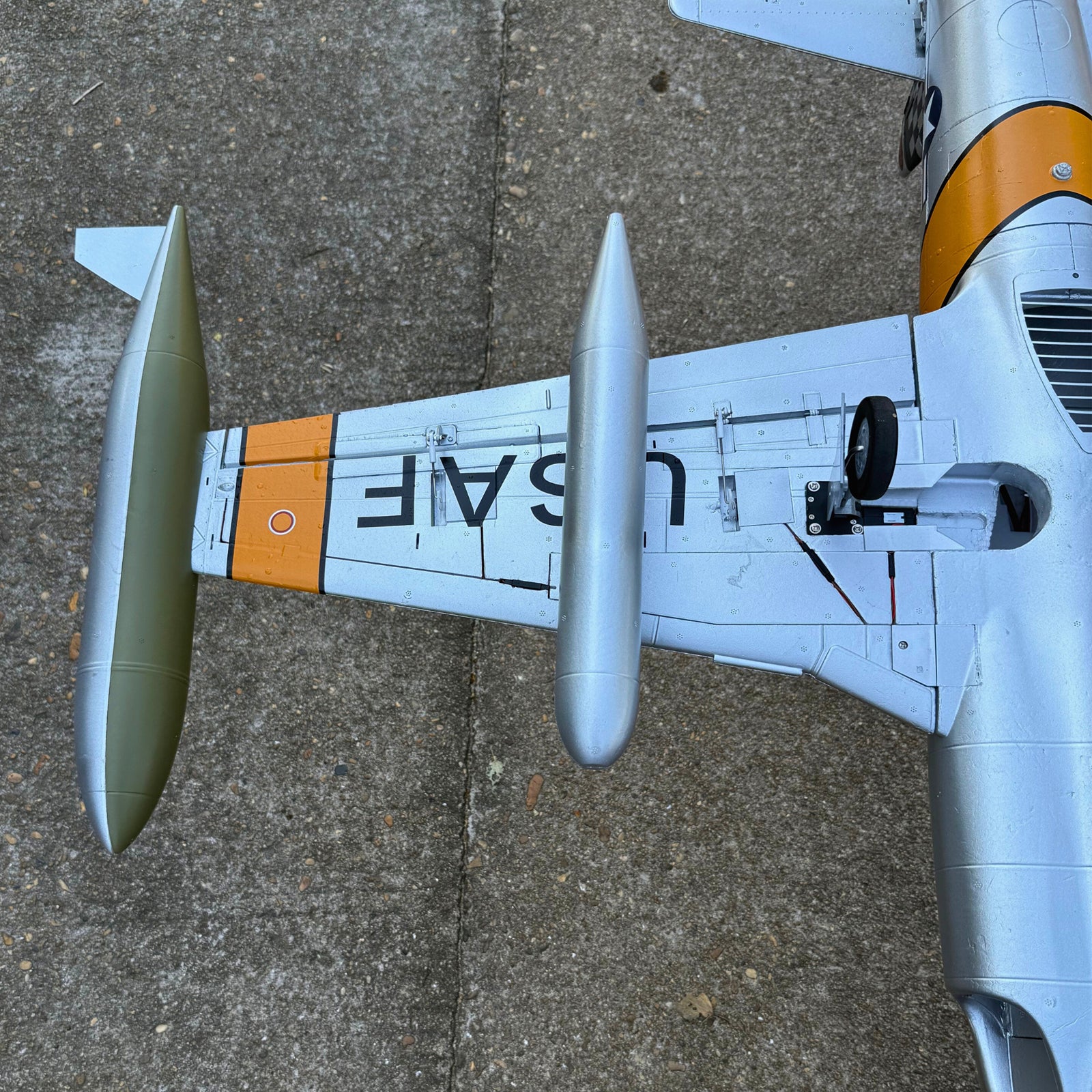 Dynam T-33 シューティングスター 6S 12ブレード 70mm EDF RCジェット