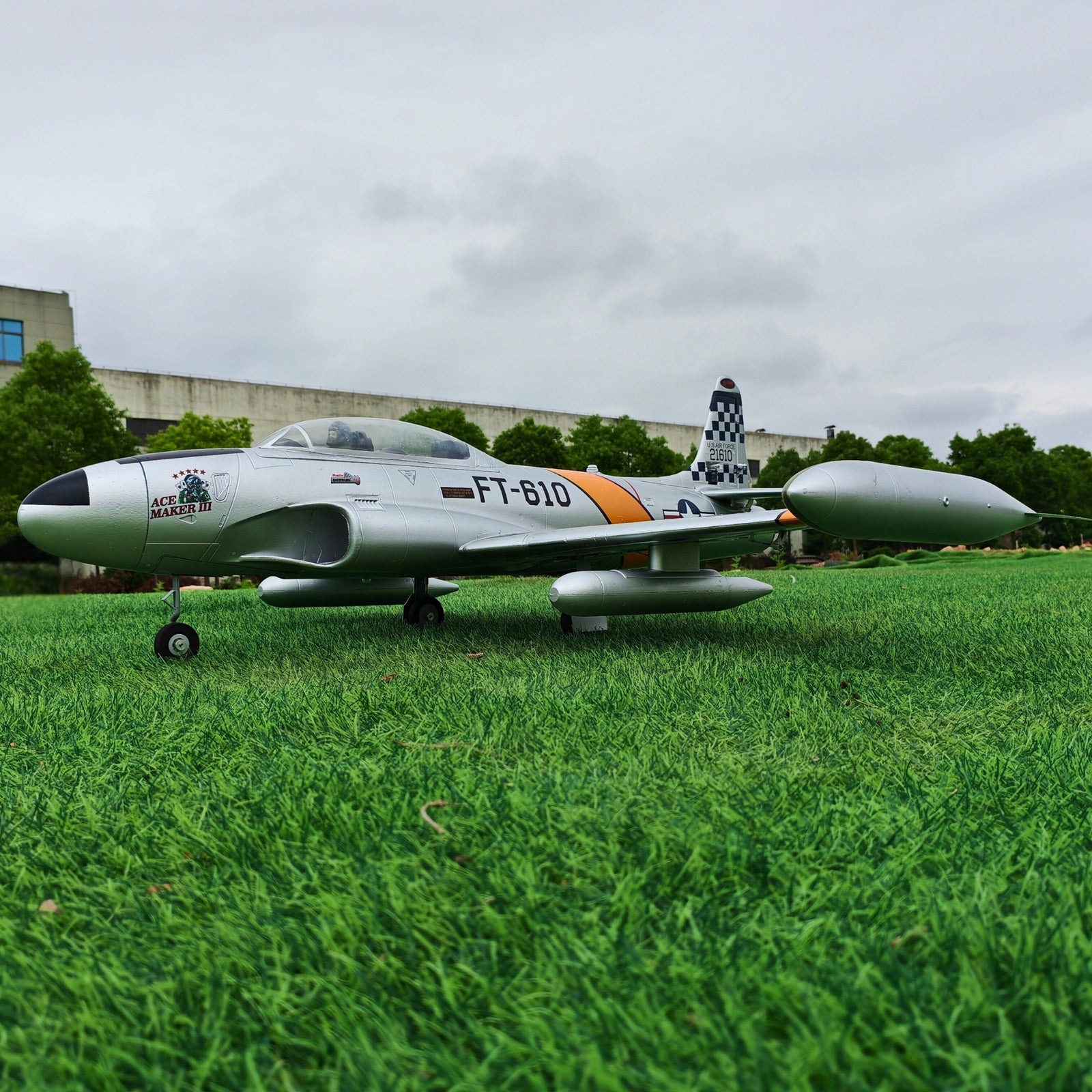 Dynam T-33 シューティングスター 6S 12ブレード 70mm EDF RCジェット
